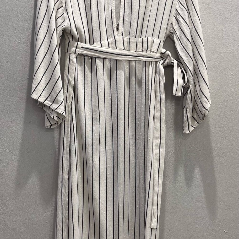 Billabong Robe Life White and Black Plunge Neck Striped Dress small - Picture 9 of 15